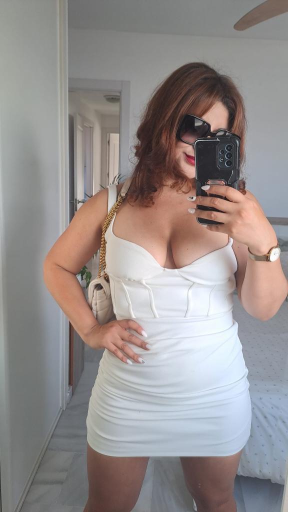 Chica busca chico en Almería: 