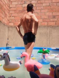 Chico busca chica en Sevilla: 