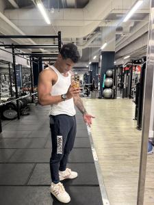 Chico busca chica en Málaga: 