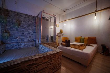 616720756: Chica busca chico en Madrid