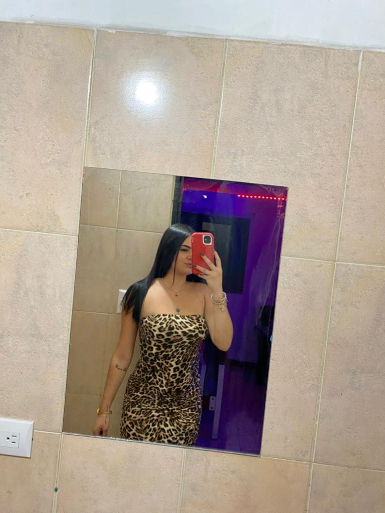 Chica busca chico en Huelva: 