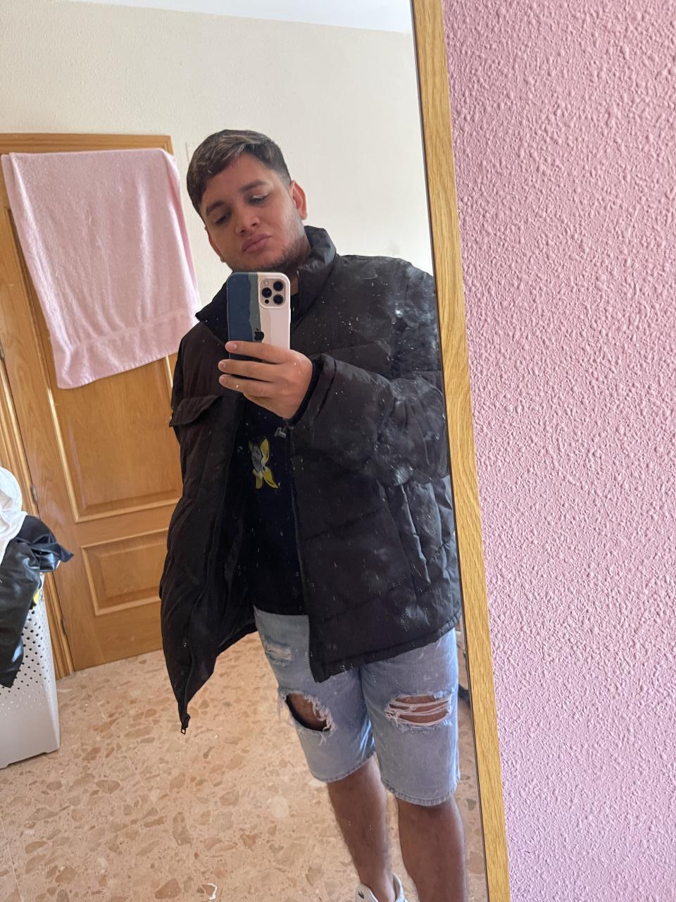 628302473: Chico busca chica en Zaragoza