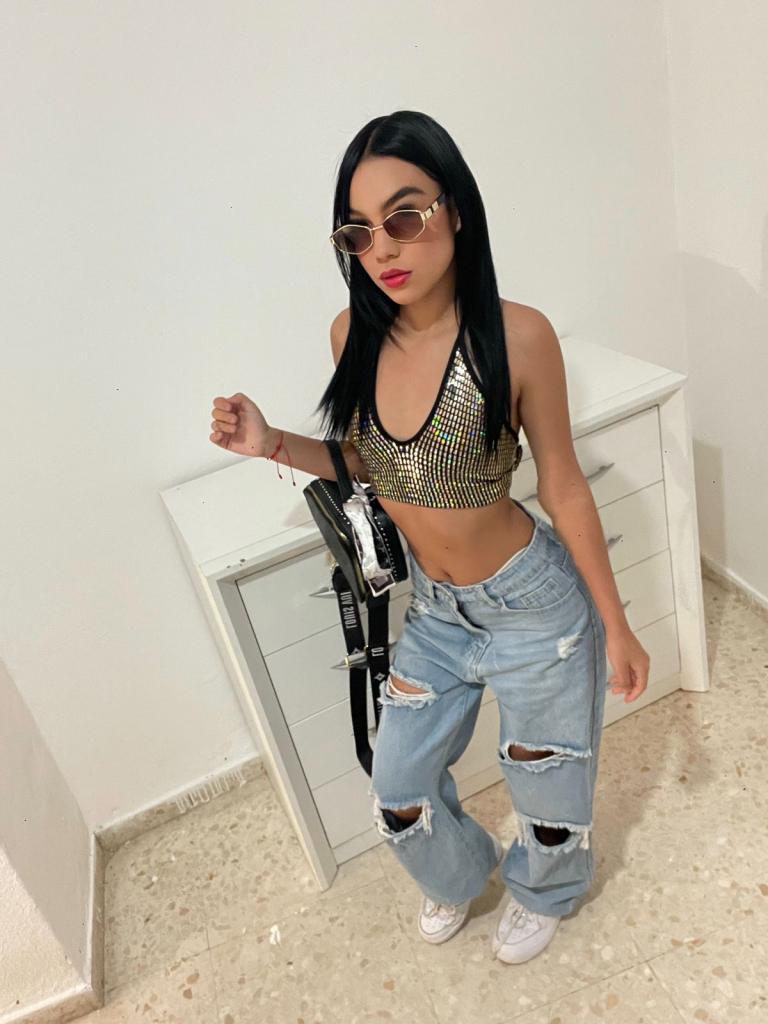 Chica busca chico en Huelva: 