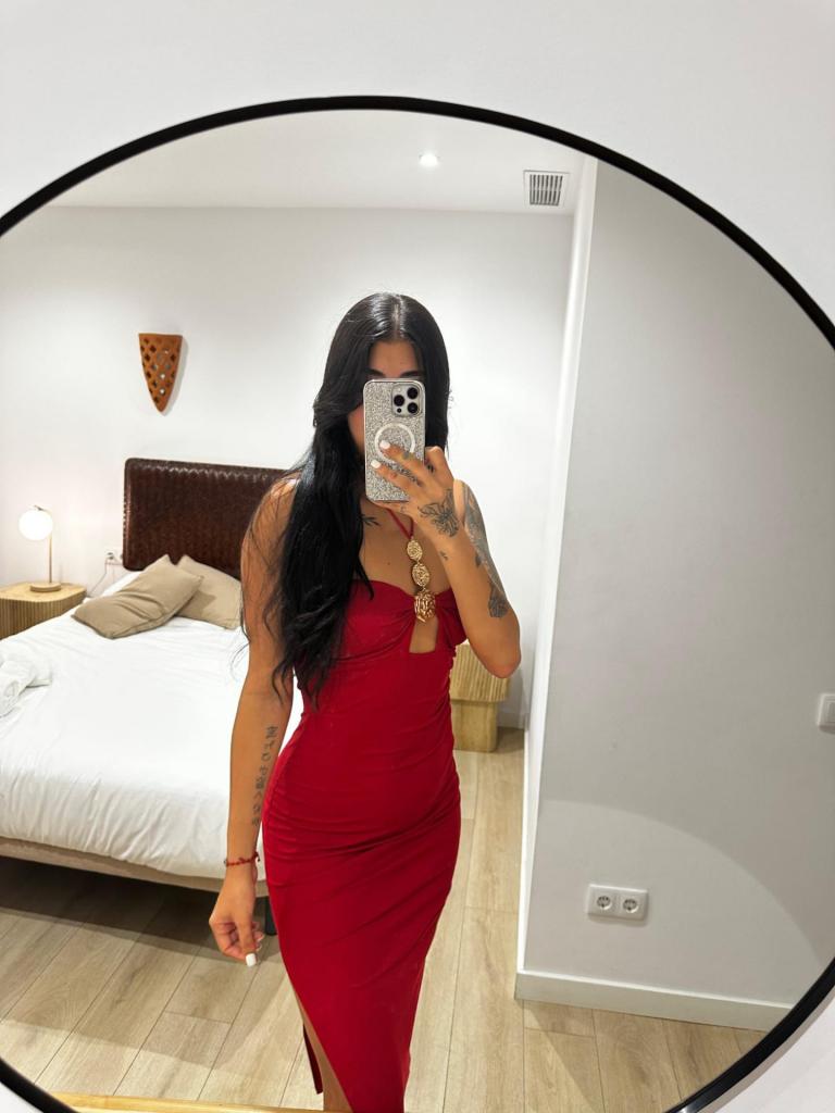 632582356: Chica busca chico en Barcelona