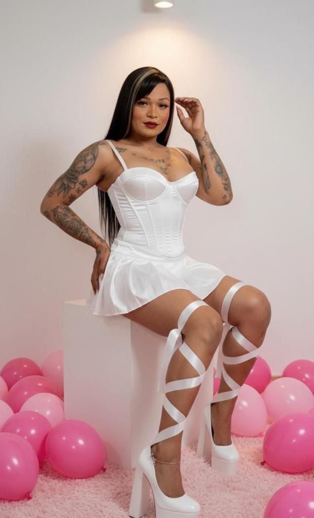 641615494: Travesti en León