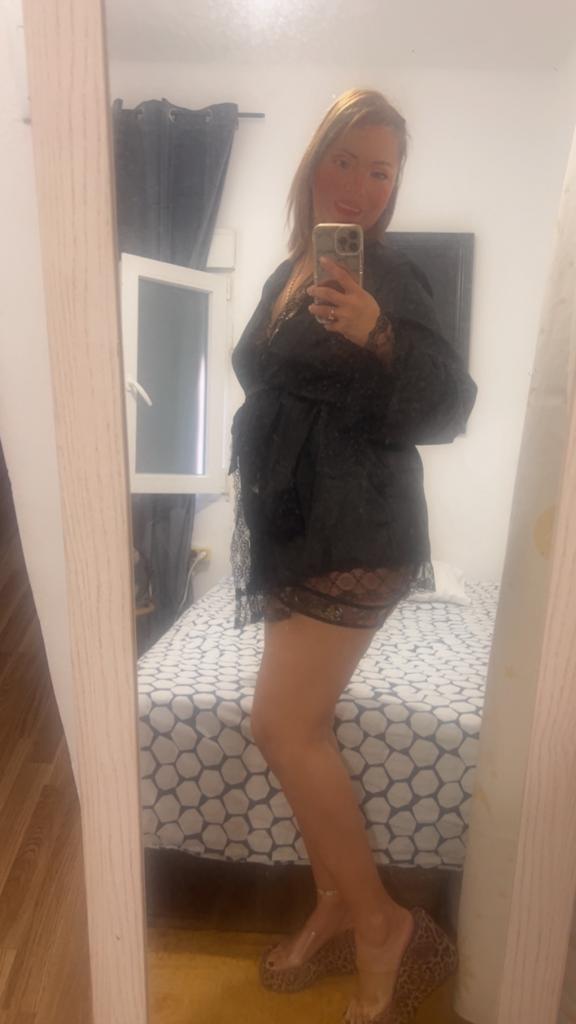 722385675: Chica busca chico en Madrid