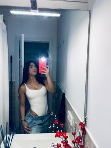 632582356: Chica busca chico en Barcelona