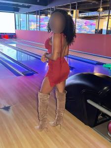 637109642: Chica busca chico en Sevilla