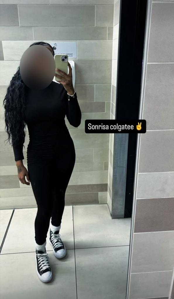 637109642: Chica busca chico en Sevilla