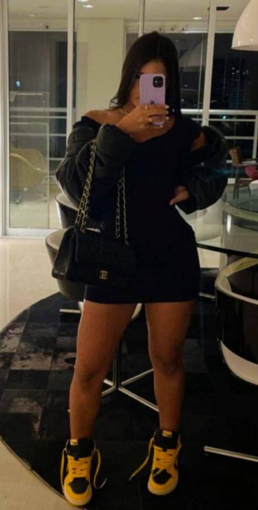 Chica busca chico en Cádiz: 