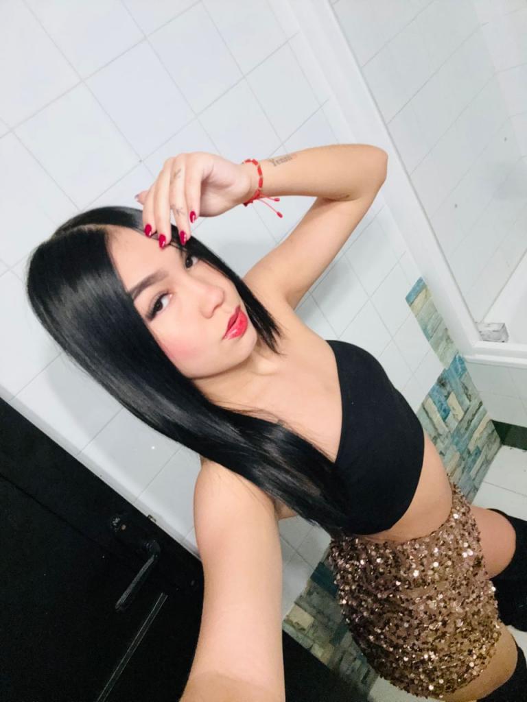 Chica busca chico en Huelva: 