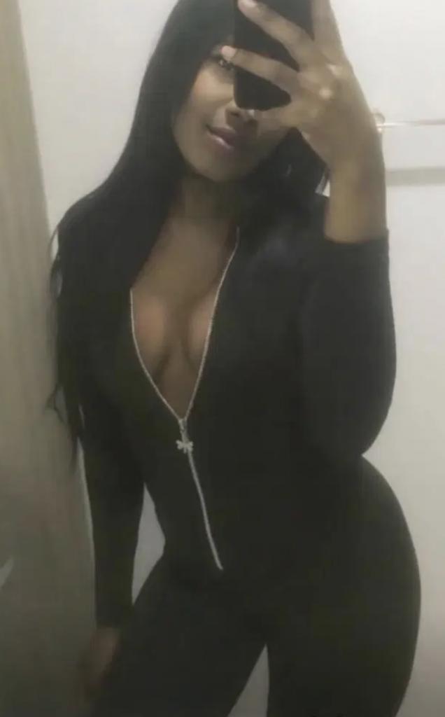 Chica busca chico en Almería: 