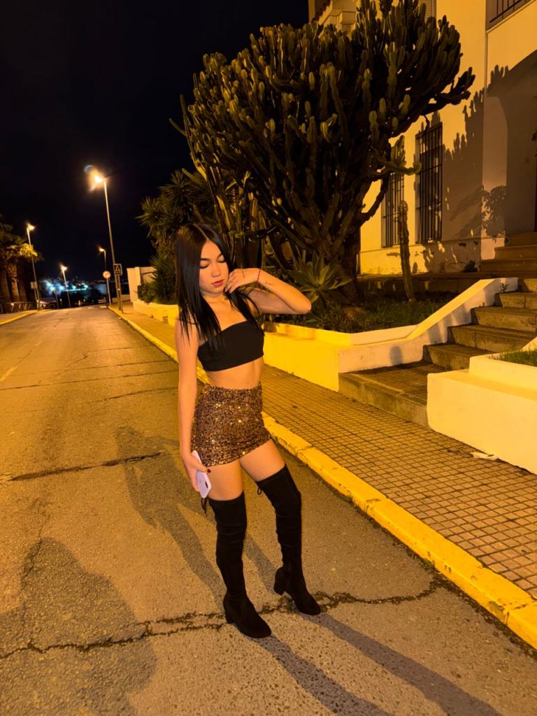 671278505: Chica busca chico en Huelva