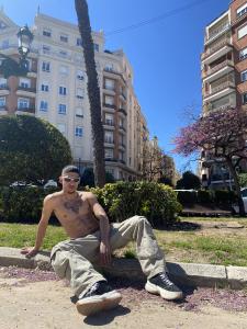 613798201: Chico busca chica en Madrid