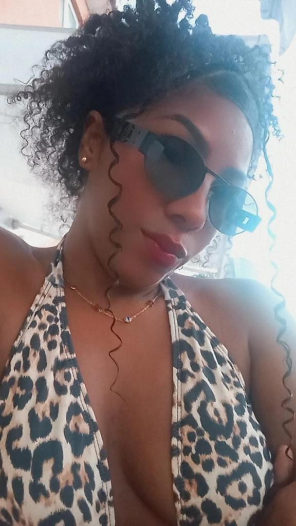 643413671: Chica busca chico en Tenerife