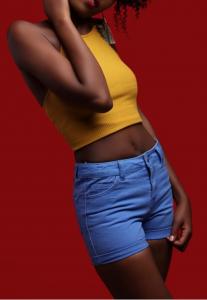 664389681: Chica busca chico en Barcelona