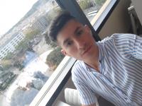 696234417: Chico busca chica en Barcelona