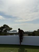 637195145: Chico busca chica en Barcelona