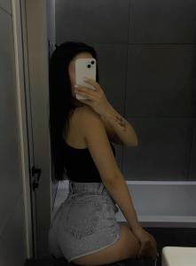 603705033: Chica busca chico en Sevilla