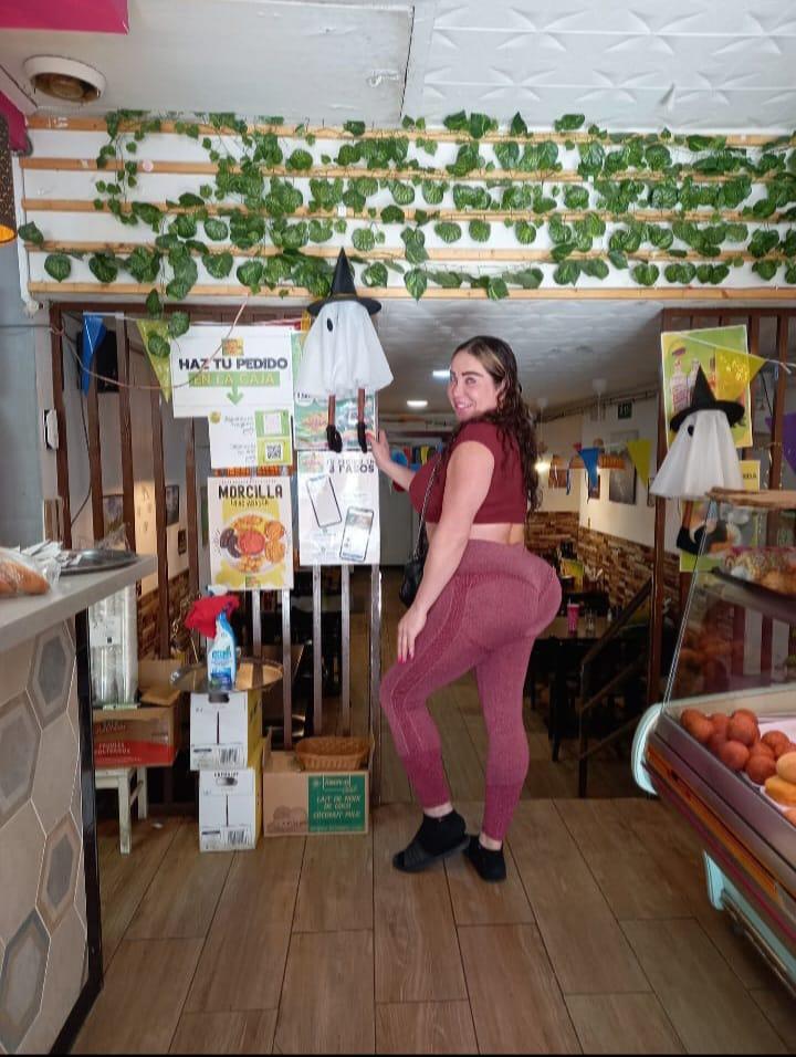 610761082: Chica busca chico en Barcelona