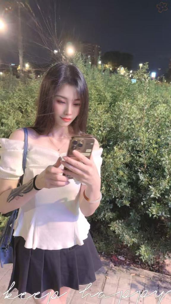 697963361: Chica busca chico en Valencia