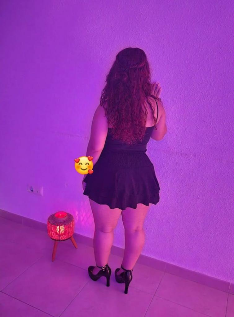 Chica busca chico en Almería: 