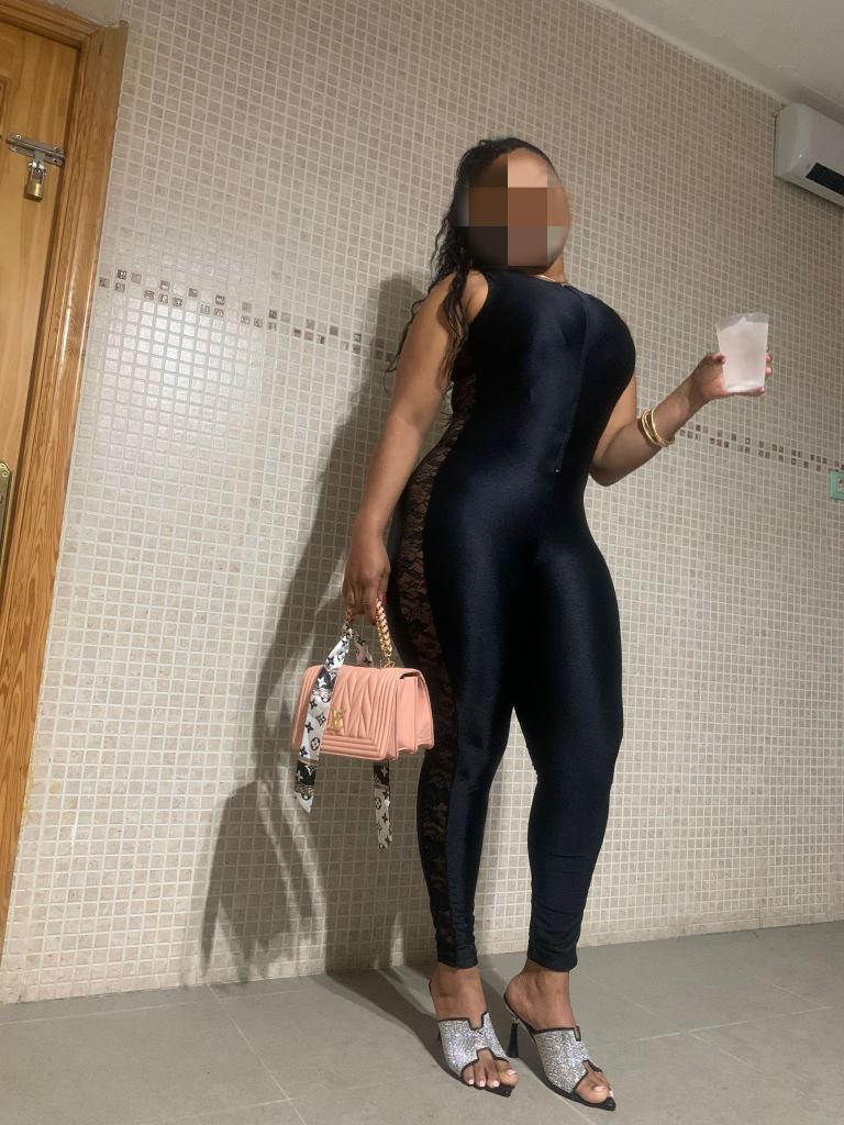 Chica busca chico en Ceuta: 