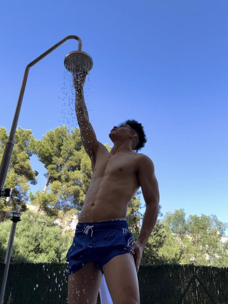 627493145: Chico busca chica en Valencia