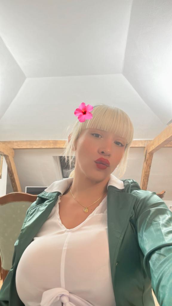 612285984: Transexual en La Rioja