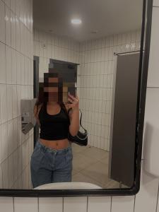 614815238: Chica busca chico en Granada