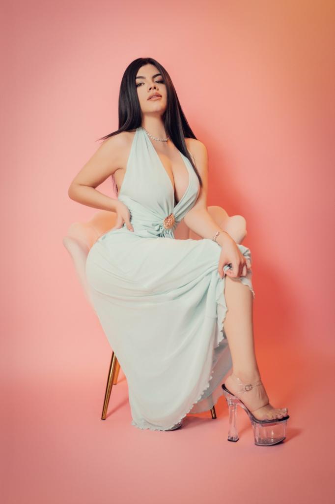 677680640: Chica busca chico en Murcia