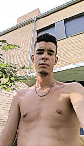 619533067: Chico busca chica en Navarra