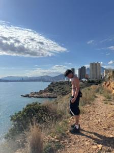 Chico busca chica en Alicante: 