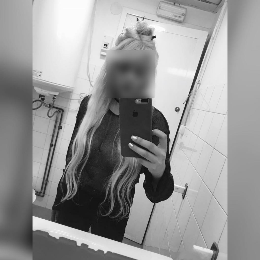 677646624: Chica busca chico en Barcelona