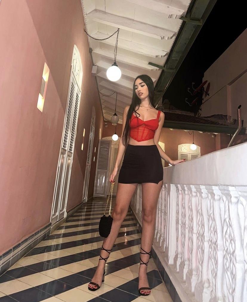 Chica busca chico en Cádiz: 