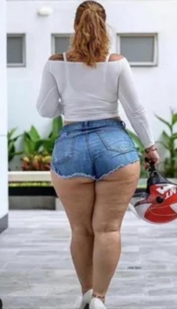 614260121: Chica busca chico en Sevilla