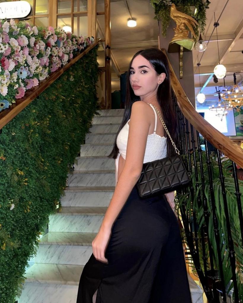 Chica busca chico en Cádiz: 