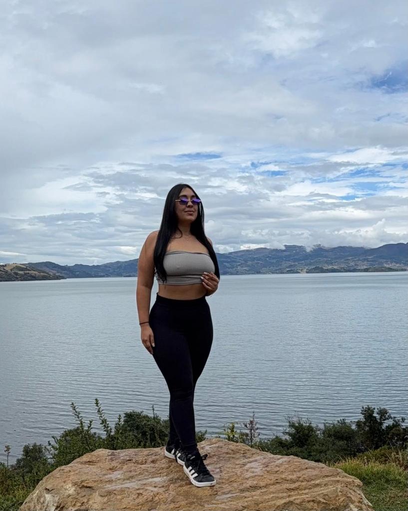 632231456: Chica busca chico en La Coruña