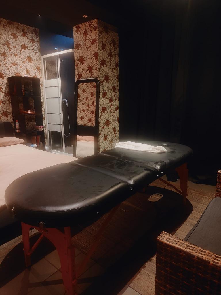 642547145: Chica busca chico en Madrid