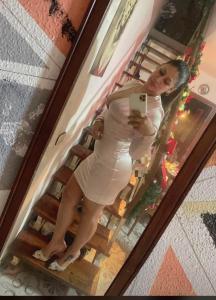 617785811: Chica busca chico en Barcelona