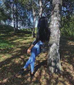 613926530: Chica busca chico en La Coruña