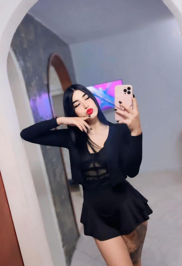 632523388: Chica busca chico en Barcelona