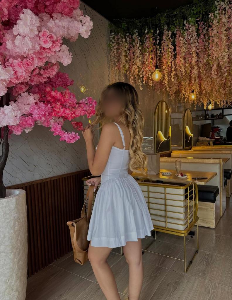 632702209: Chica busca chico en León