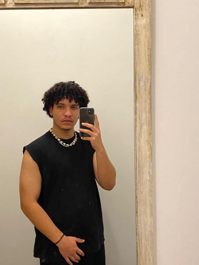 Chico busca chica en Pontevedra: 