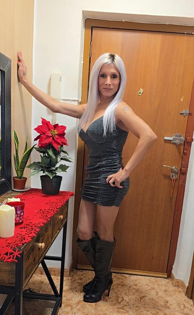 680444160: Transexual en Albacete