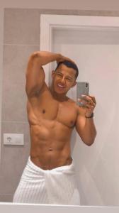 674966448: Chico busca chica en La Coruña