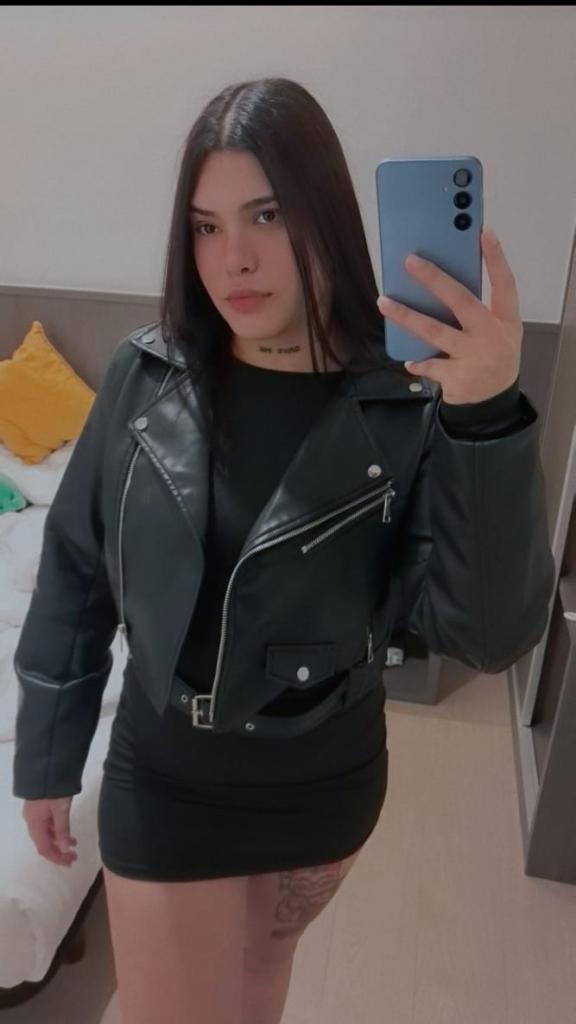 Chica busca chico en Tarragona: Chica busca chico