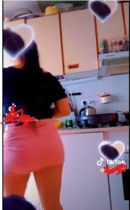 631888017: Chica busca chico en Barcelona