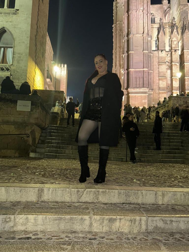 Chica busca chico en Mallorca: 