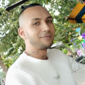 643676443: Chico busca chica en Gerona